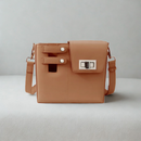 Bolsa Feminina Box com Compartimento para Copo