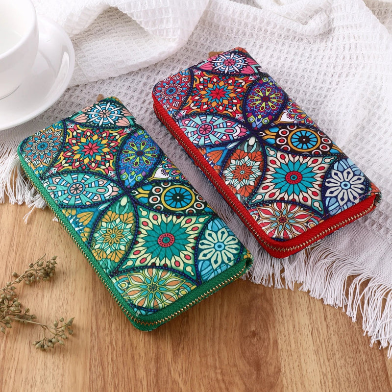 Carteira Feminina com Estampa Divertida