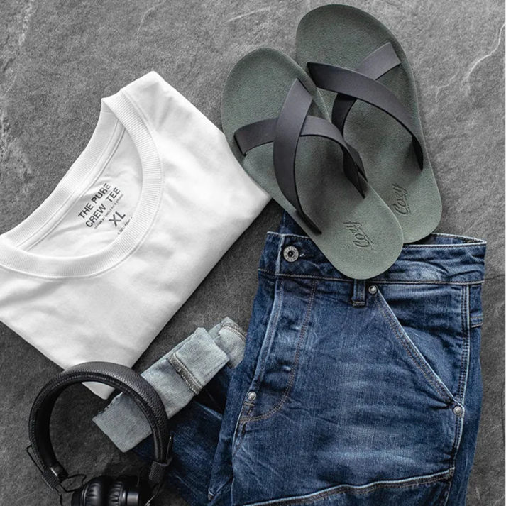 Chinelo Casual Masculino de Borracha com Tiras Cruzadas