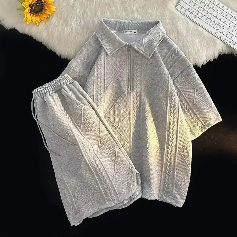 Conjunto Masculino com Camisa Gola V e Short