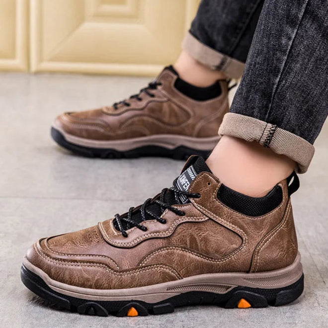 Tênis Casual Masculino com Material Impermeável