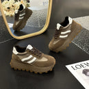 Tênis Feminino em Tons de Marrom