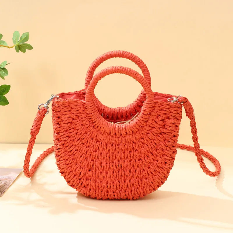 Bolsa de Palha com Design Meia Lua