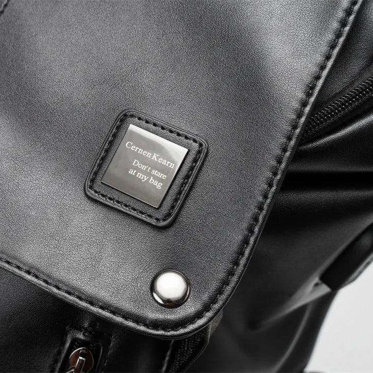 Mochila de Couro PU com Carregamento USB