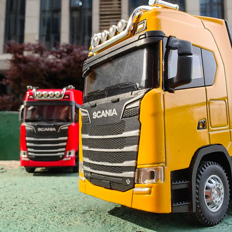 Caminhão de Brinquedo com Som, Luz e Movimento "Pull Back"