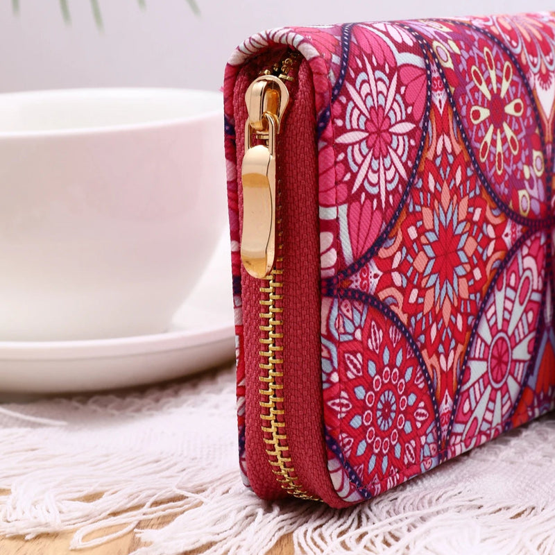 Carteira Feminina com Estampa Divertida