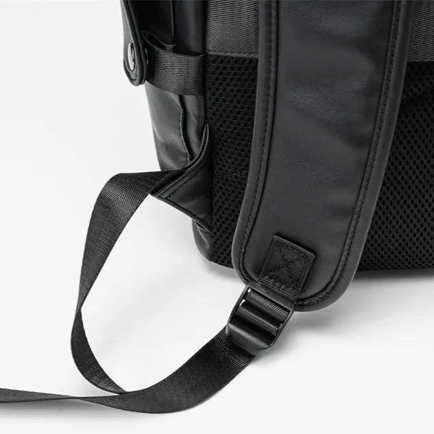 Mochila de Couro PU com Carregamento USB