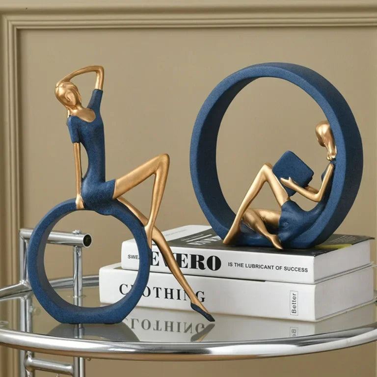 Escultura Decorativa de Mulher em Resina