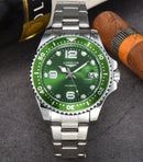 Relógio Masculino com Design Elegante e Detalhes Modernos